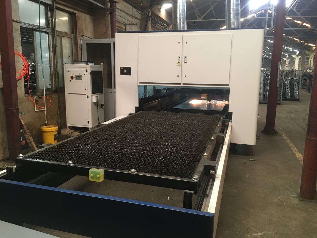 3000mm 2KW Fiber Lazer Kesim ve Oyma Makinesi