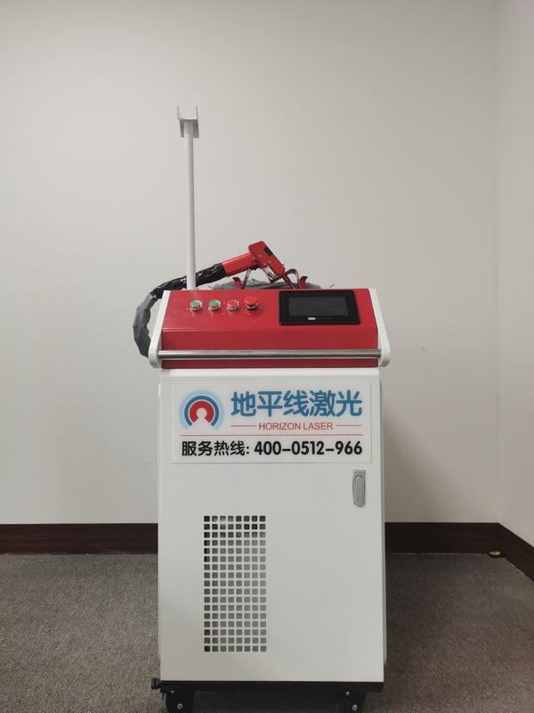 Metal Malzemeler İçin Pürüzsüz Dikiş 8m 1000W Taşınabilir Kaynak Makinesi 220v