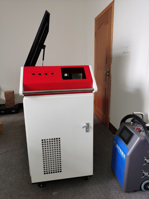 Ayarlanabilir Spot 8 Kez 2000W Fiber SS Lazer Kaynak Makinesi Elde Taşınabilir