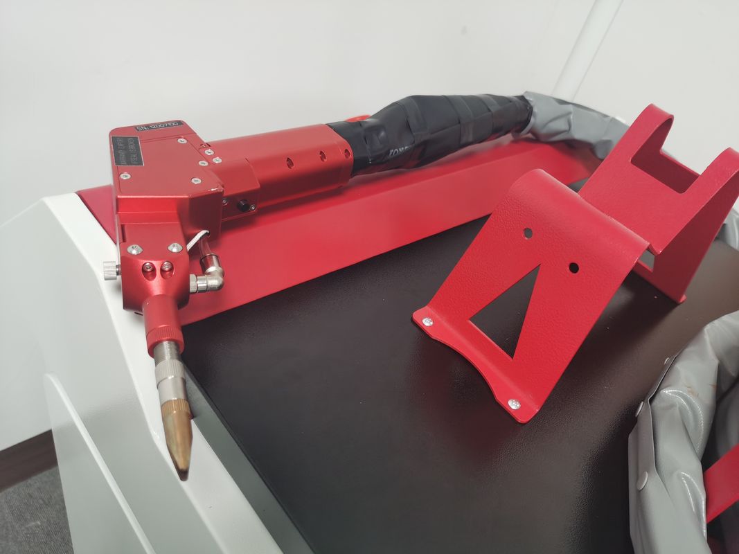 Su Soğutma 50HZ 6mm El Tipi Lazer Kaynakçı 120mm / S IEC60825