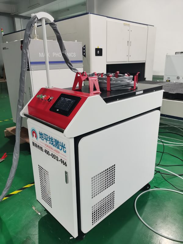 1060nm 30W Taşınabilir Lazer Kaynak Makinesi Hassas İşaretleme