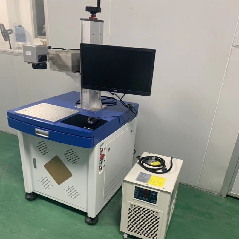 Plastik Güvenlik Mühürleri için EZCAD Kontrolü 3W 5W RFH UV Lazer Gravür Makinesi 355nm