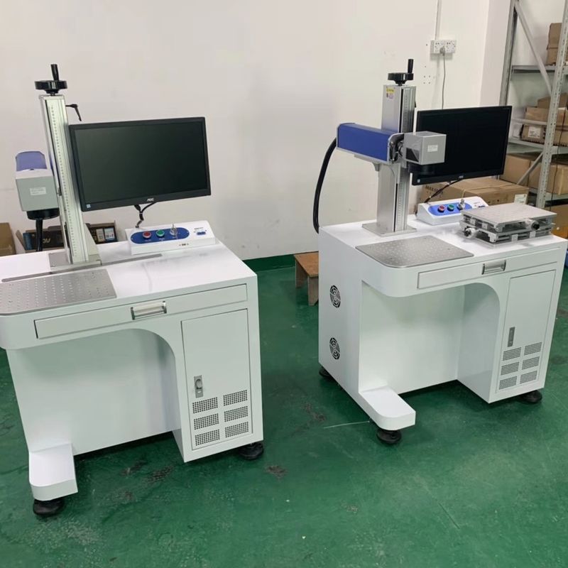 Metal 30W 60khz Lazer İşaretleme Makineleri, Plastik İçin Lazer İşaretleme Makinesi