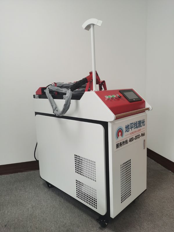 IEC 2000W El Lazer Kaynak Makinesi Su Soğutma 1080nm