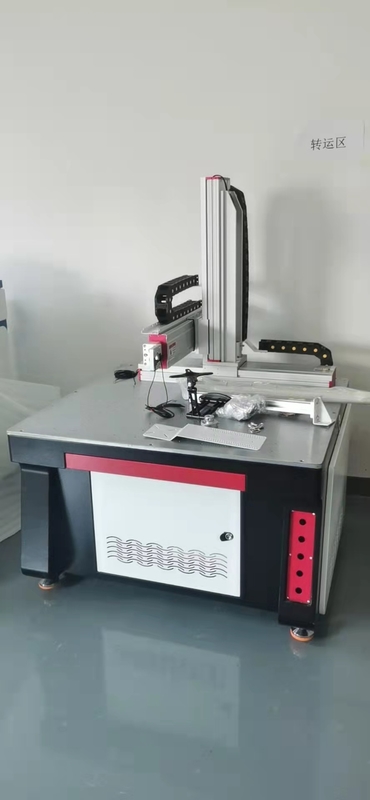 Çalışma Masası ile Su Soğutma Fiber Lazer Kaynak Makinesi 1000W 1080nm